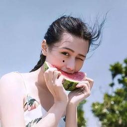 吃瓜少女头像可爱,吃瓜少女头像的可爱魅力
